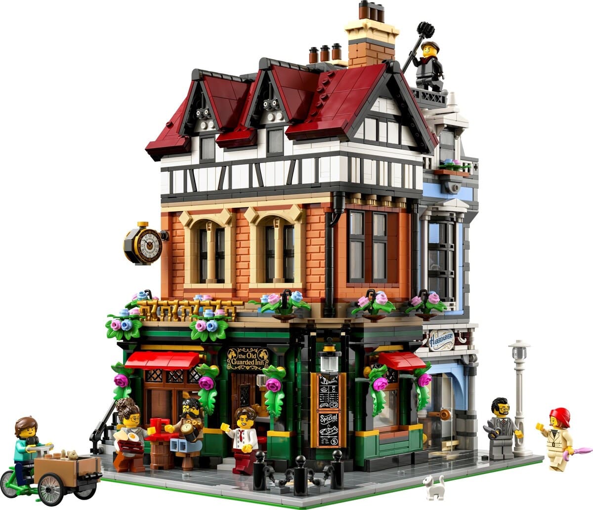 LEGO modular buildings tudor corner