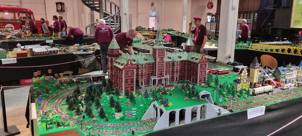 LEGO tog udstilling landskab