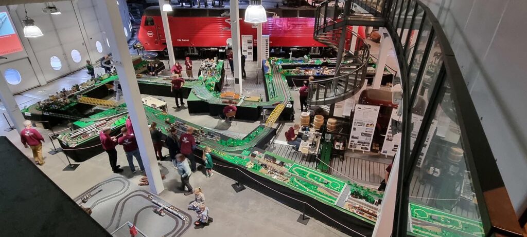 LEGO tog udstilling overblik
